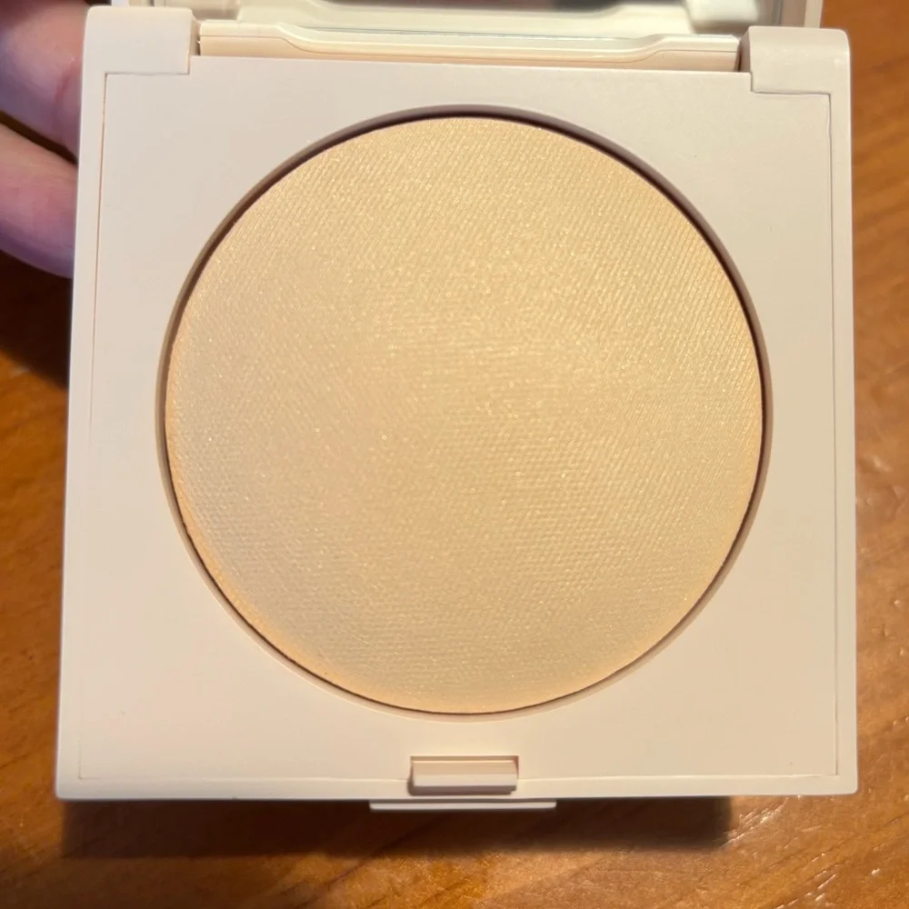 Laura Mercier Real Flawless Luminous Perfecting Pressed Powder